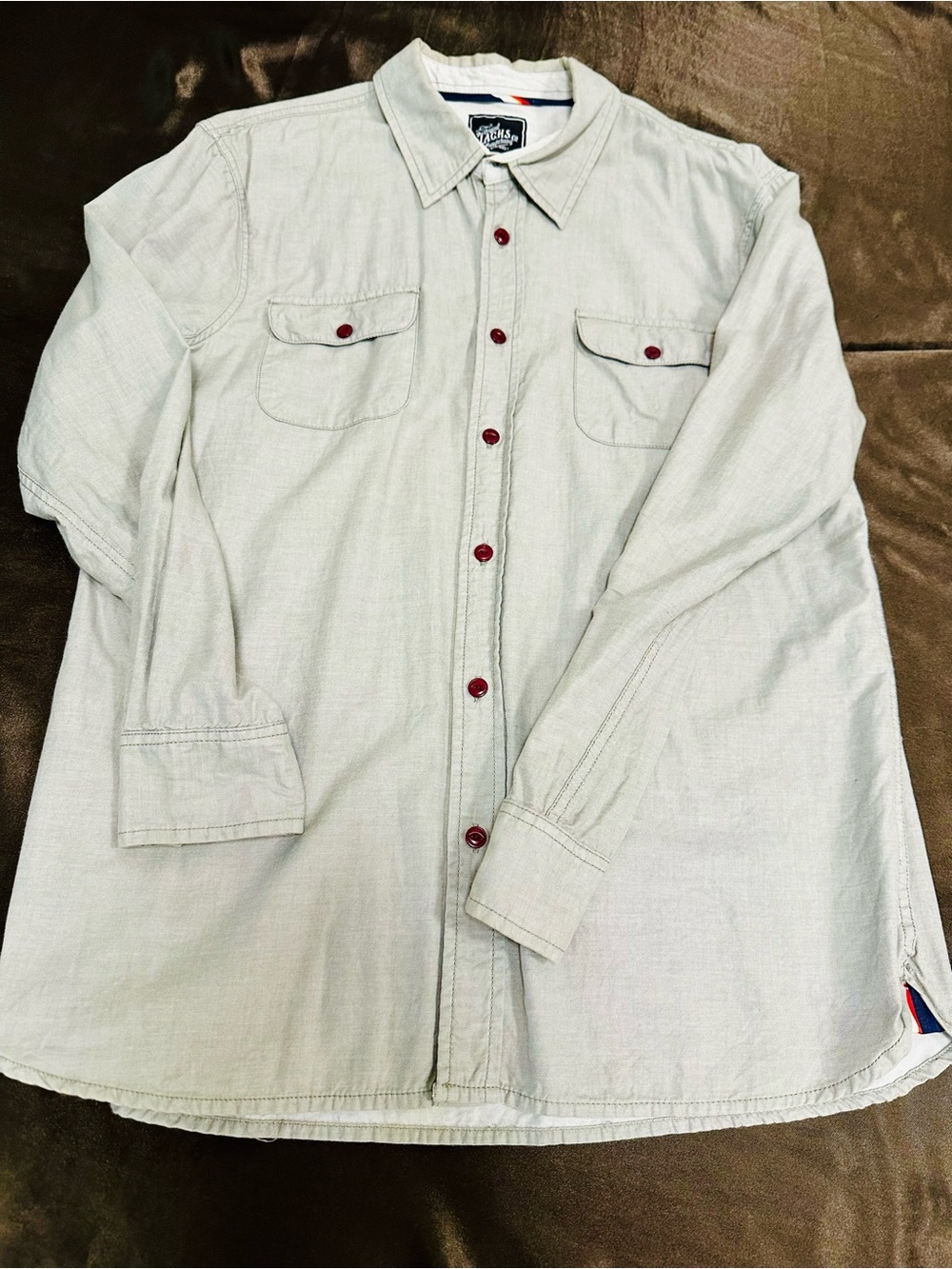 Vtg Y2K Classic Jachs Light Gray Button-Down Shirt with Red Contrast Buttons - L